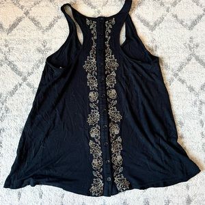 Forever 21 (love21) sleeveless shirt with beading